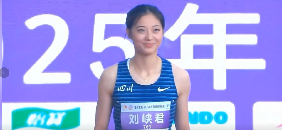 接着又在亚, 但经历了太
