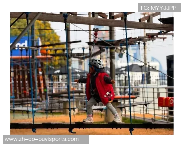 百米高空做瑜伽、边打球边谈生意，在北外滩这个当地体会不一样的工作日子